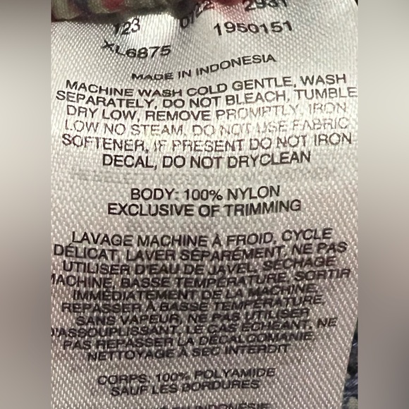 Columbia Women's Pleasant Creek Shorts with a multicolor floral print - M - Picture 11 of 11